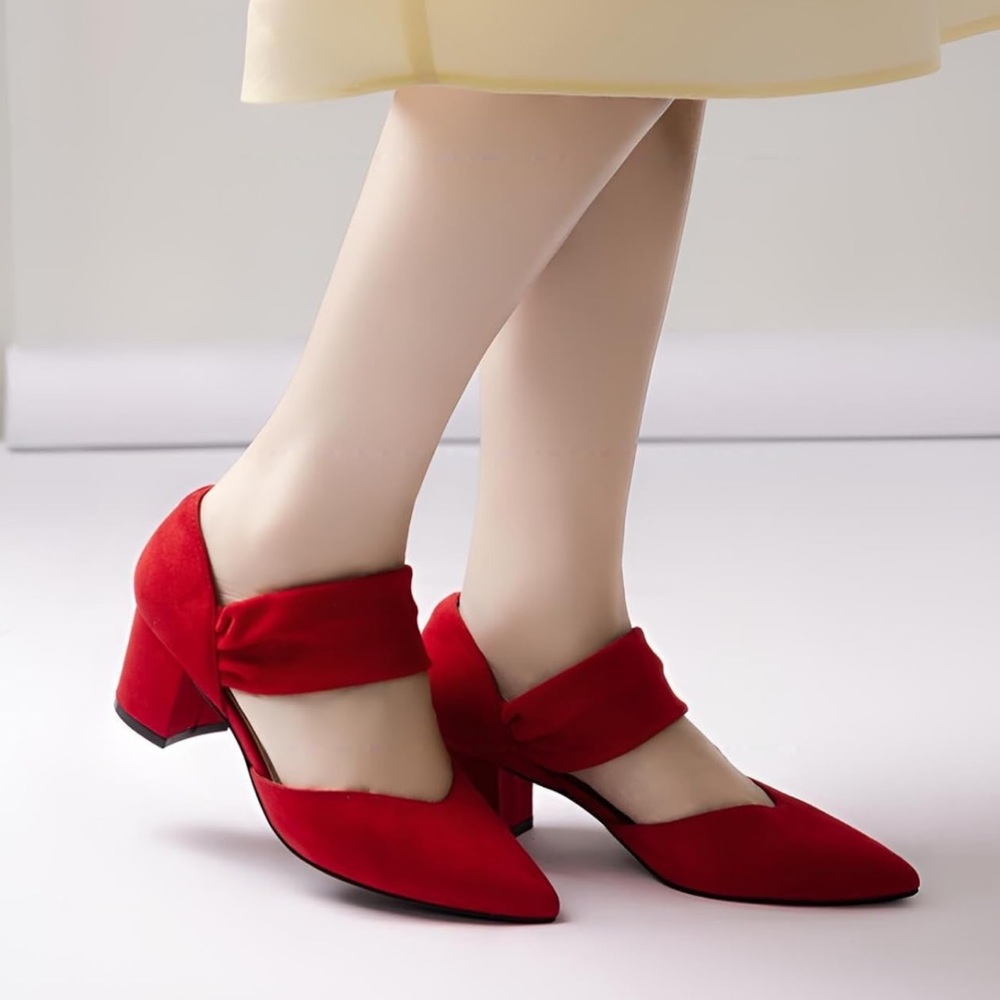 NWT NIB Elegant Suede Red Women's Heels size 8